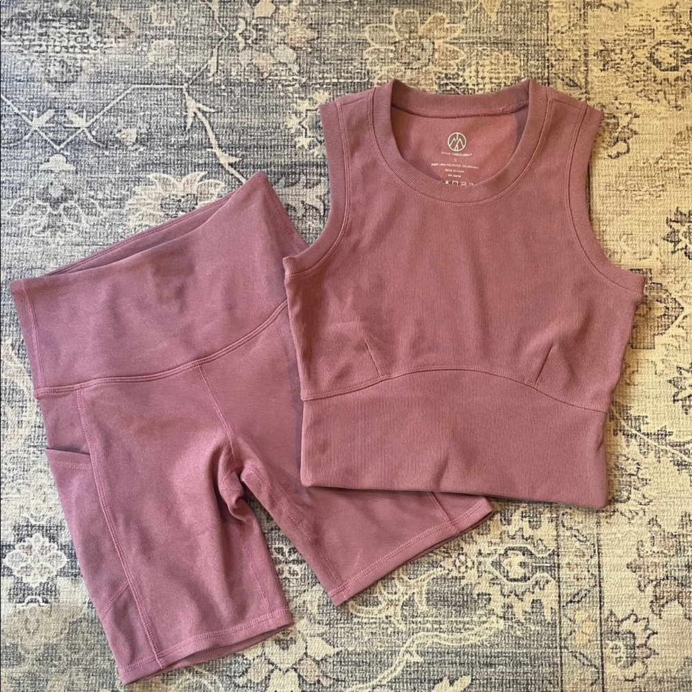 Women’s Workout Athletic Tank and Shorts Set